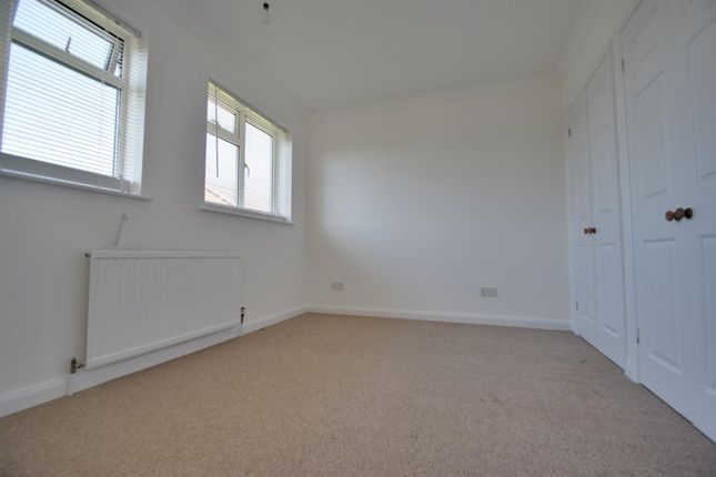 12, Ashlyn Close, Hertfordshire photo 5