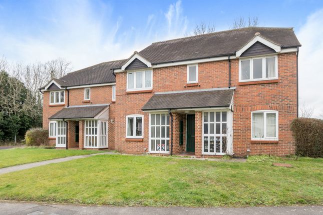 Flat to rent in Oakwood Close, Midhurst