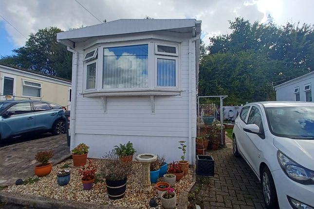 Thumbnail Mobile/park home to rent in Winchester Road, Fair Oak, Eastleigh