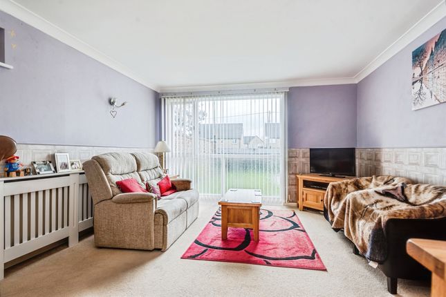 62, Burford Road, Carterton photo 3