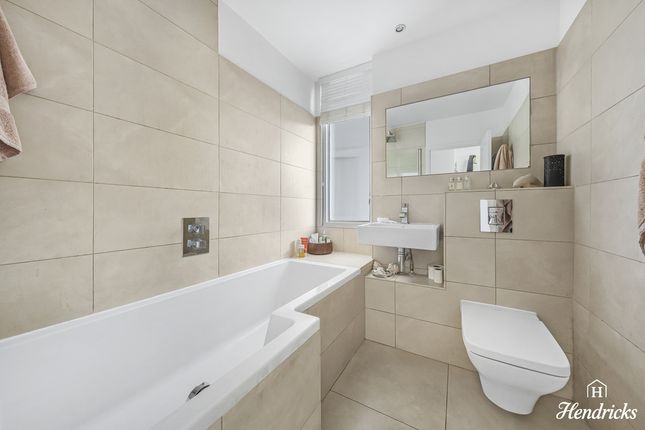 9 Sunningdale Court, Crowstone Road, Westcliff-on-sea photo 2