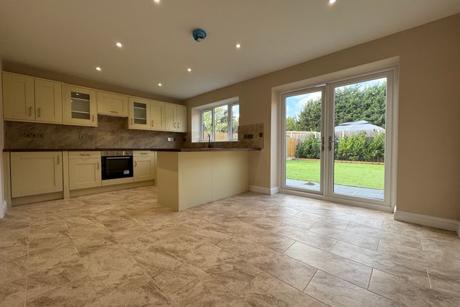 Harlaxton Road, GRANTHAM photo 2