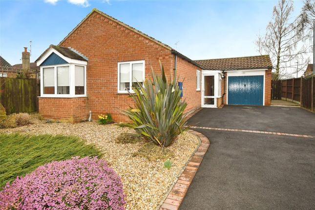 Thumbnail Bungalow for sale in Hales Lane, Navenby, Lincoln, Lincolnshire