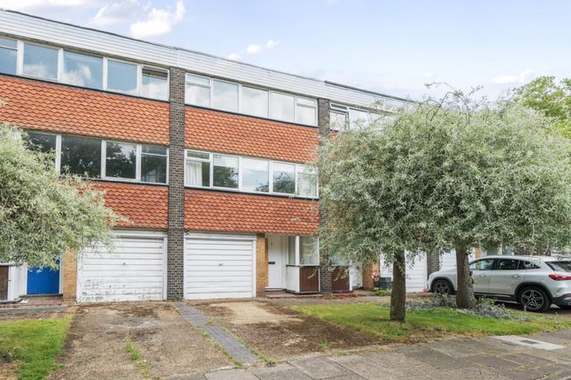 Thumbnail Town house for sale in Lakeside, Edgehill Road, Ealing
