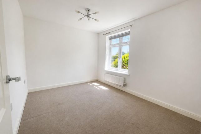 15, Elstub Lane, Dursley photo 4