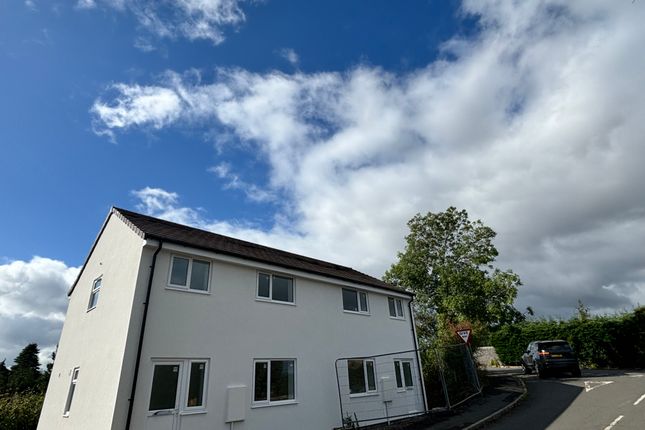 Pine Cone Cottage, Railway Street, RUGBY photo 2