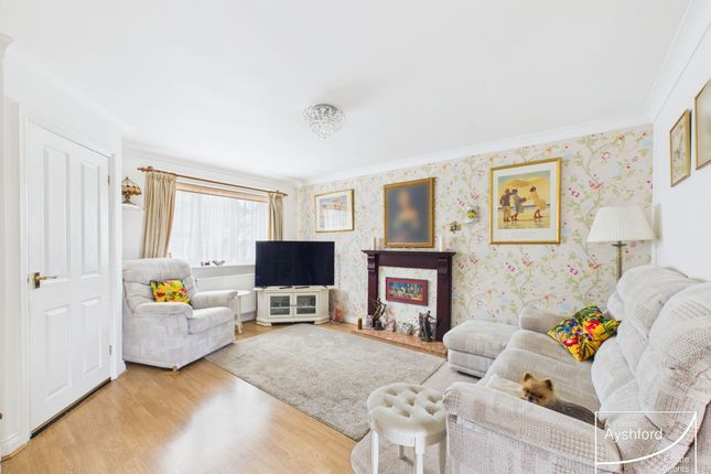 32 Tallow Wood Close, Paignton photo 2
