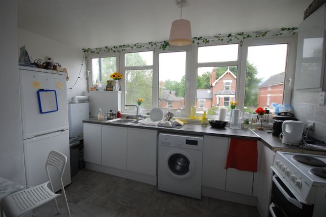 VER 29/6 8b, Flodden Road, Oval photo 4