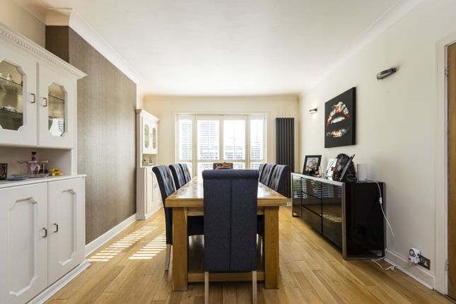 2, Cheviot Gardens, London photo 3