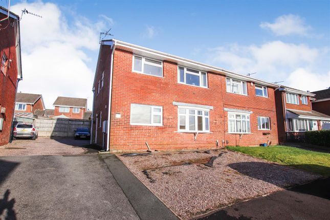 Flat to rent in Holly Drive, Werrington, Stoke-On-Trent