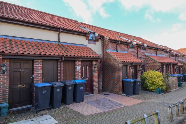 Thumbnail Terraced house for sale in Copshall Close, Harlow