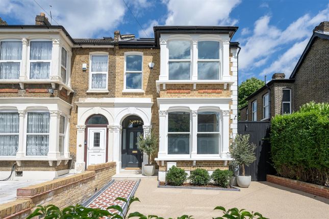 Thumbnail Property for sale in Queens Road, London