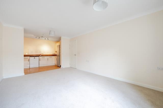 Flat 17 Erdington House,, Cresswell Close, Kidlington photo 4