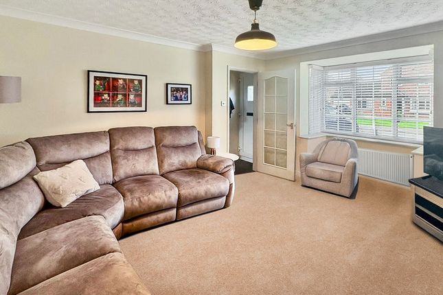 28, Saxon Way, Lincoln photo 3