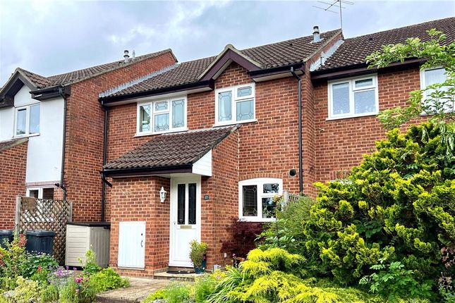 Thumbnail Terraced house for sale in Clayhanger, Guildford, Surrey