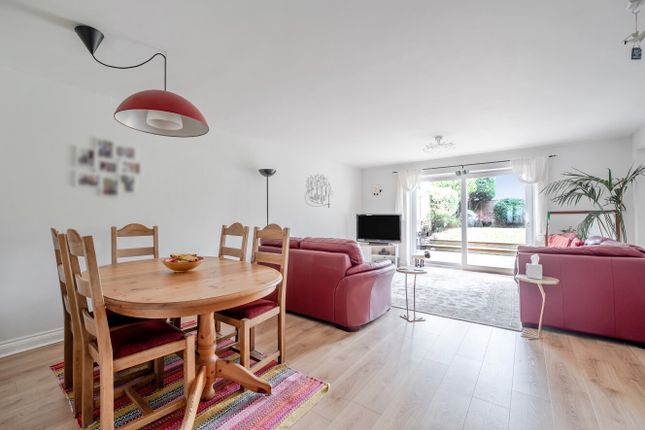 9, Cromlix Close, Chislehurst photo 4