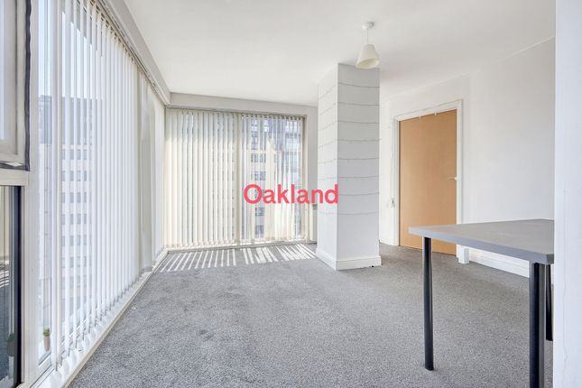 Flat 40, City Gate House 399-425 Eastern Avenue, Ilford photo 3
