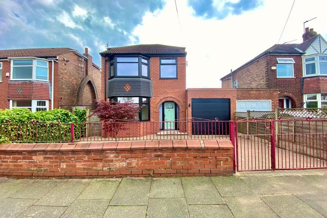 Detached house to rent in Thorn Road, Swinton, Manchester