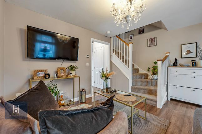 71, Poskett Way, Wotton-Under-Edge photo 4