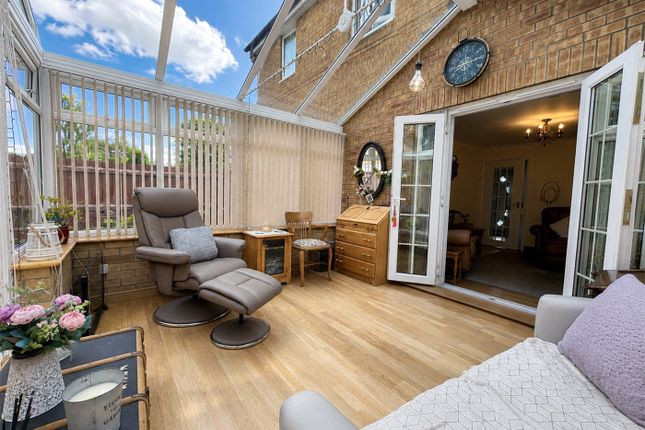 24, Cherry Tree Crescent, Sleaford photo 3