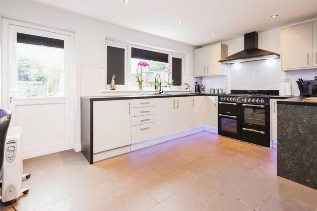 90, Woodgate Lane, BIRMINGHAM photo 4