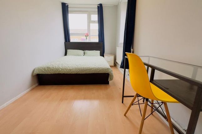 138, Mount Pleasant Lane, London photo 2