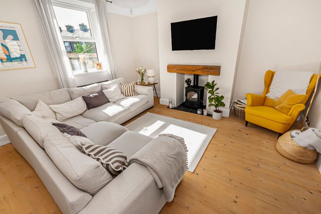 78 Peel Brow, Bury photo 2