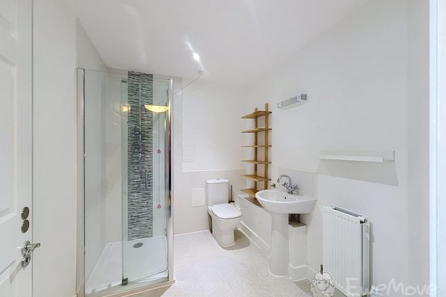 Apartment 21, Whiston Court, 20 White Ladies Close, Worcester photo 4