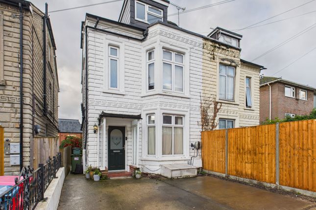 4-bed house on 4 Queens Road, High Wycombe, £500,000