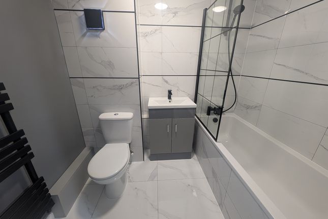 Flat 2a Cavendish Square, Margaret Street, Hull photo 5