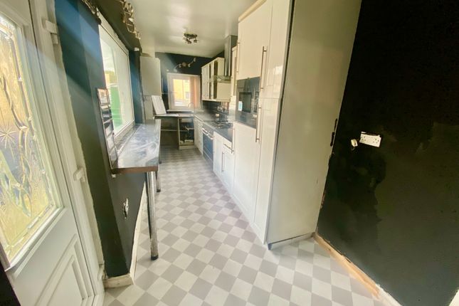 301, Leeds Road, Nelson photo 5