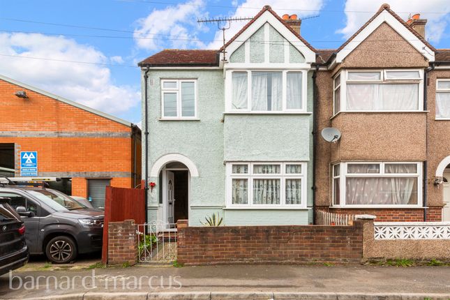 End terrace house for sale in Clarendon Grove, Mitcham