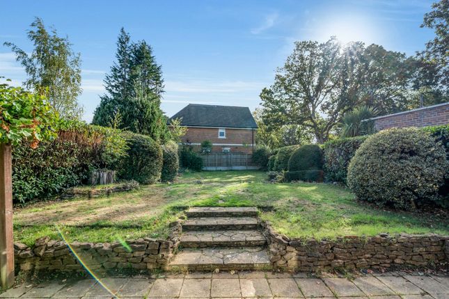 21 The Drive, Banstead photo 4