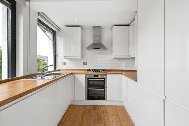Flat 8, Holly House, 36-40, Heath Road, Twickenham photo 4