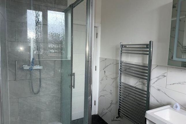 Flat 43 (2FF), Frognal Court, Finchley Road, LONDON photo 5
