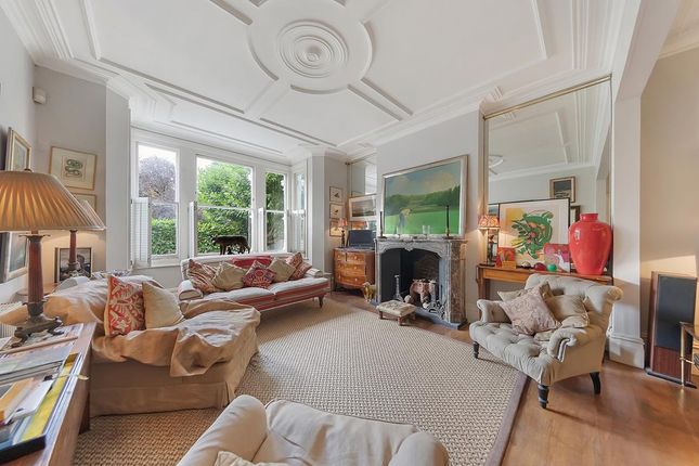Town house for sale in Stevenage Road, Fulham, London