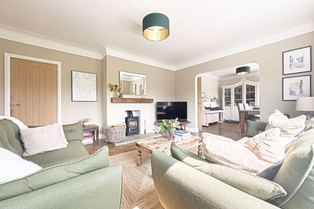 36 Gayton Parkway, Wirral photo 3