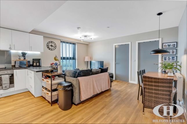 Flat 57, 1, William Street, Slough photo 3