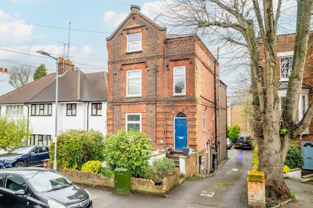 Thumbnail Flat for sale in Prospect Road, St. Albans, Hertfordshire