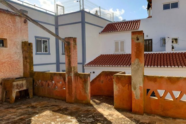 Thumbnail Block of flats for sale in Rua 5 De Outubro, Albufeira E Olhos De Água, Albufeira, Central Algarve, Portugal
