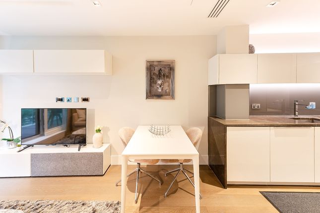 Flat 26, Lord Kensington House, London photo 5