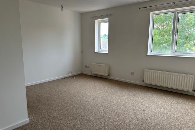 25, Bradford Close, Somerset photo 3