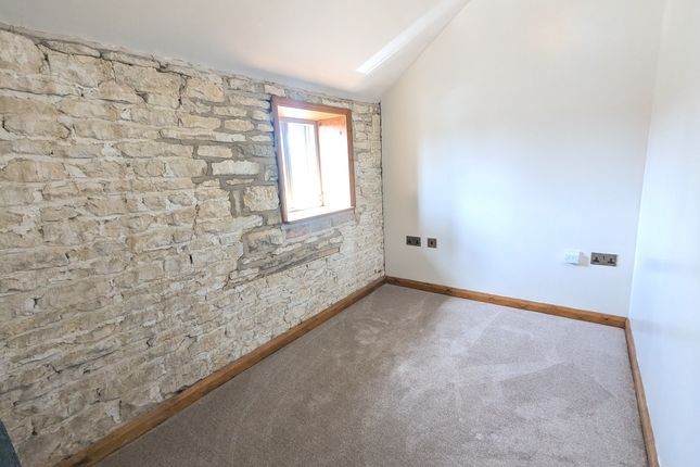Barn conversion to rent in Bourne Road, Colsterworth