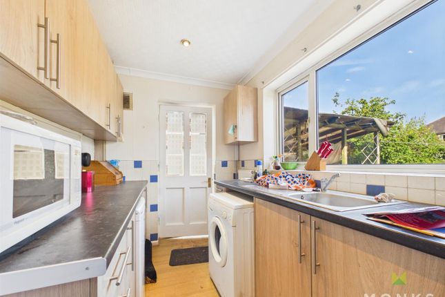 35, Roden Grove, Shrewsbury photo 4