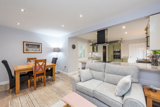 4, John Yeoman Close, Little Neston photo 4