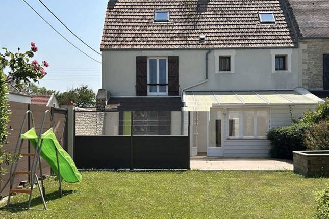 Property for sale in Bernieres-Sur-Mer, Basse-Normandie, 14990, France