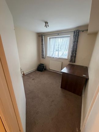 355 Convent Way, Southall photo 3
