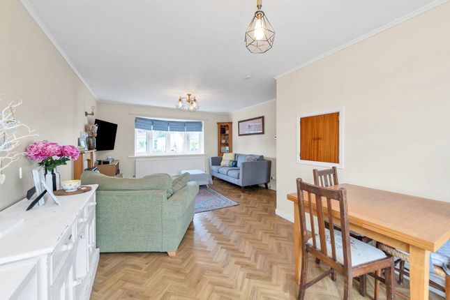 33 Bramley Avenue, St. Ives photo 4