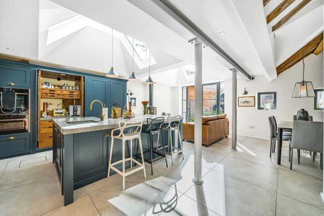 Thumbnail Terraced house for sale in Bell Street, Henley-On-Thames, Oxfordshire