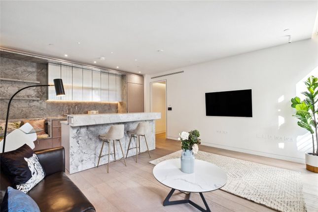 Thumbnail Flat to rent in Hanover Square, London